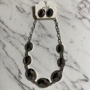 NWT Mia necklace & earrings set. (costume jewelry)